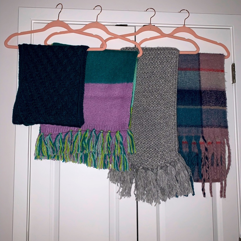 Women’s Scarves